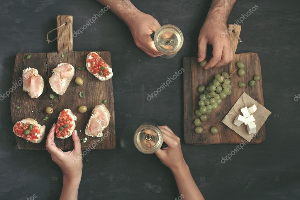 Table dressée pour accords mets et vins